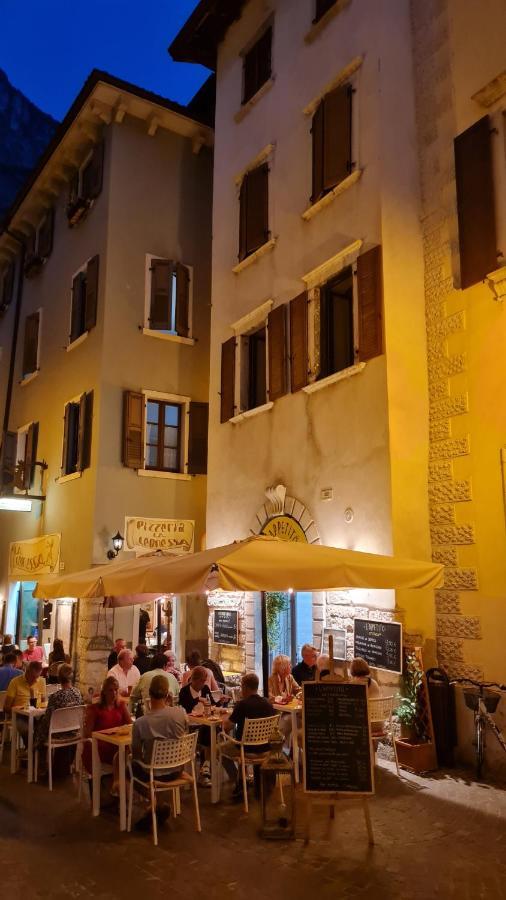 Appartamento Sunrise - Centro Storico N1 Ρίβα ντελ Γκάρντα Εξωτερικό φωτογραφία