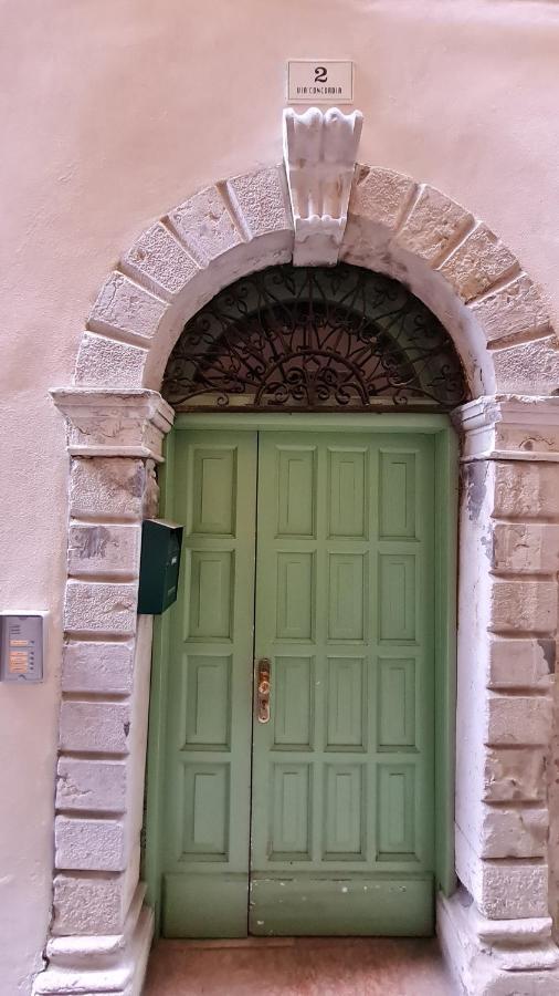 Appartamento Sunrise - Centro Storico N1 Ρίβα ντελ Γκάρντα Εξωτερικό φωτογραφία